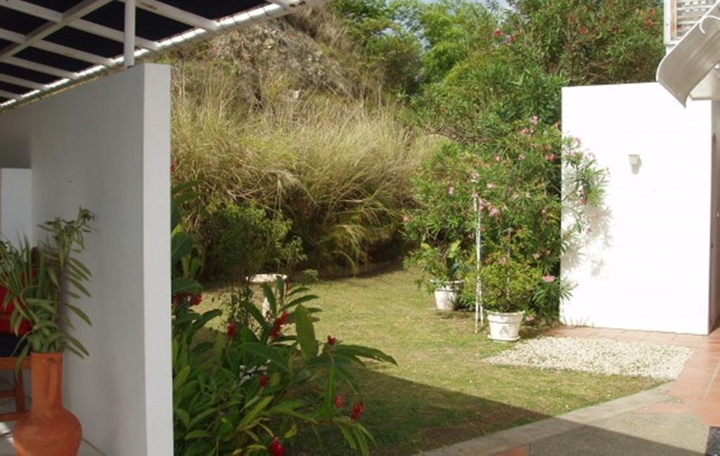 Being Villa Plymouth Exterior foto