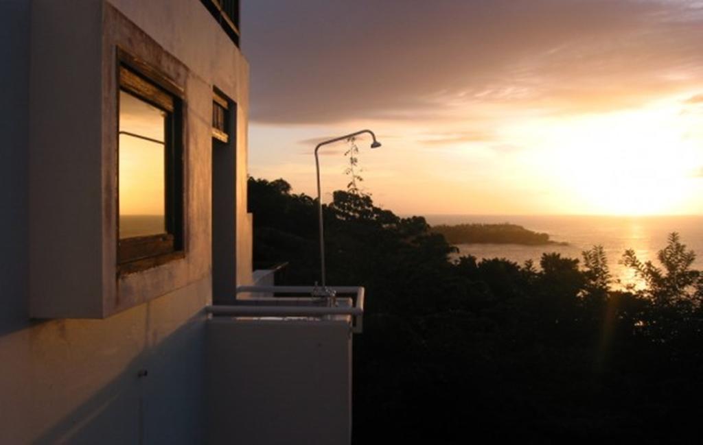 Being Villa Plymouth Exterior foto